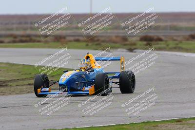 media/Jan-15-2023-CalClub SCCA (Sun) [[40bbac7715]]/Group 2/Qualifying (Sweeper)/